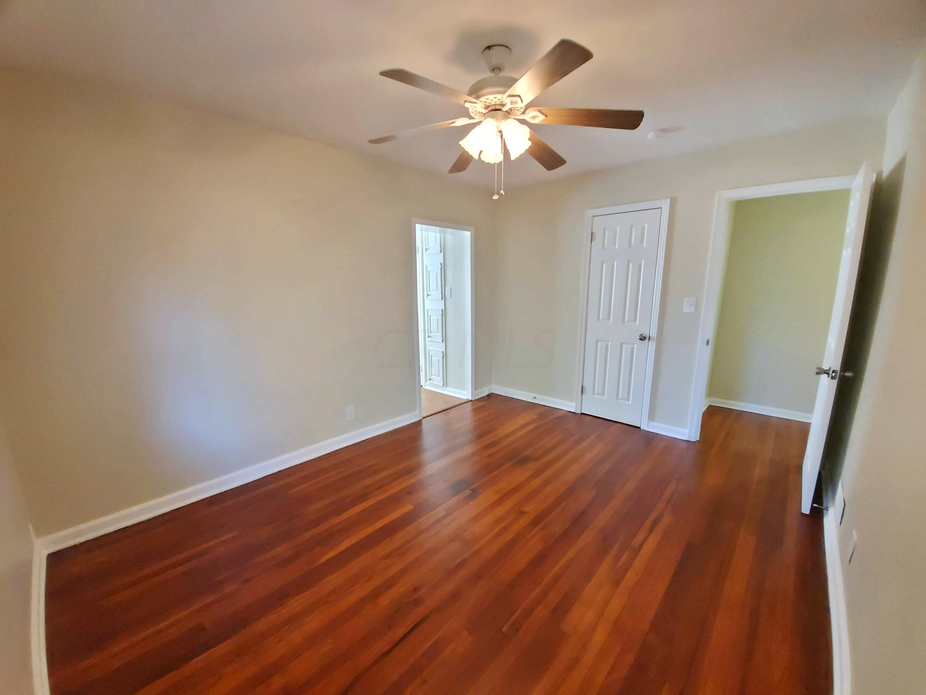 514 Enfield Road Columbus, OH 43209 - Photo 23 of 42
