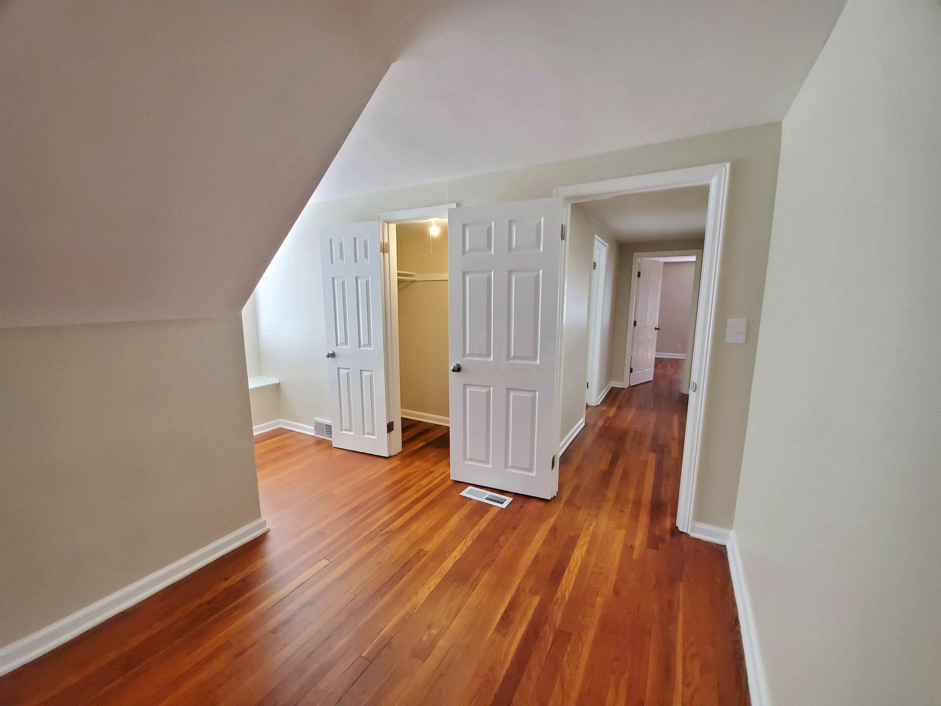 514 Enfield Road Columbus, OH 43209 - Photo 28 of 42