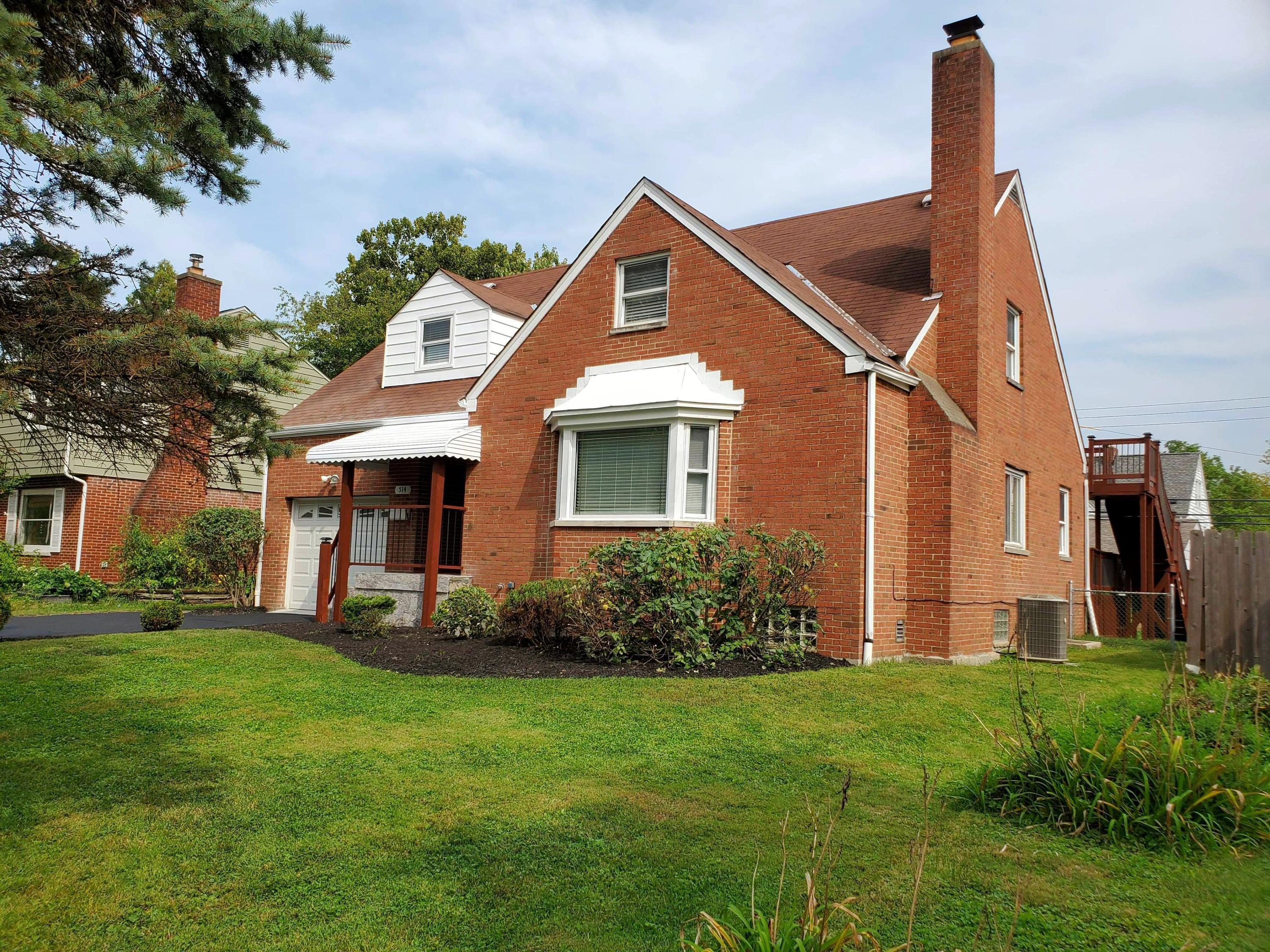 514 Enfield Road Columbus, OH 43209 - Photo 3 of 42