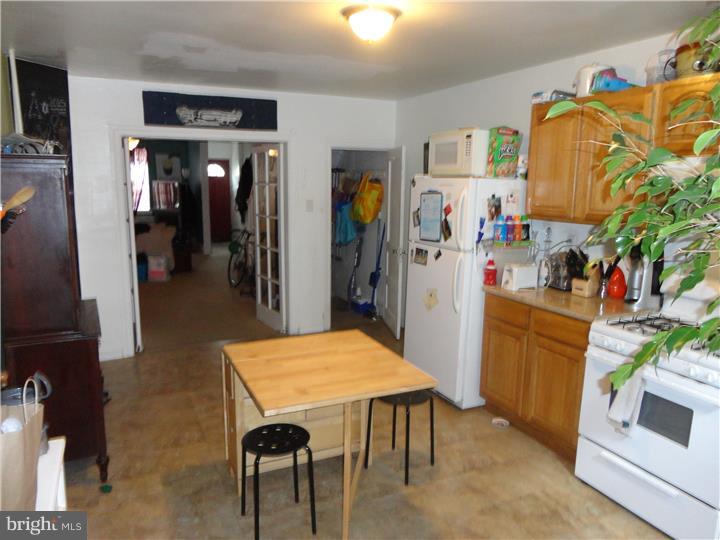 1710 Reed Street Philadelphia, PA 19146 - Photo 4 of 13 Kitchen