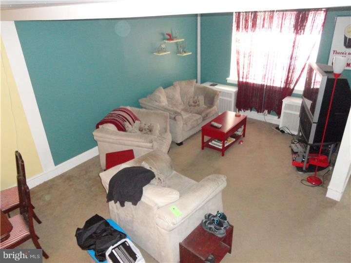 1710 Reed Street Philadelphia, PA 19146 - Photo 8 of 13 Living Room
