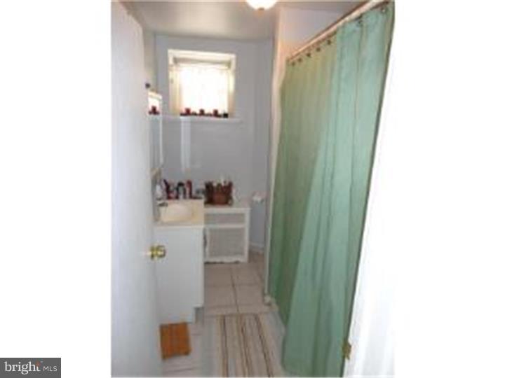 1710 Reed Street Philadelphia, PA 19146 - Photo 9 of 13 Bathroom