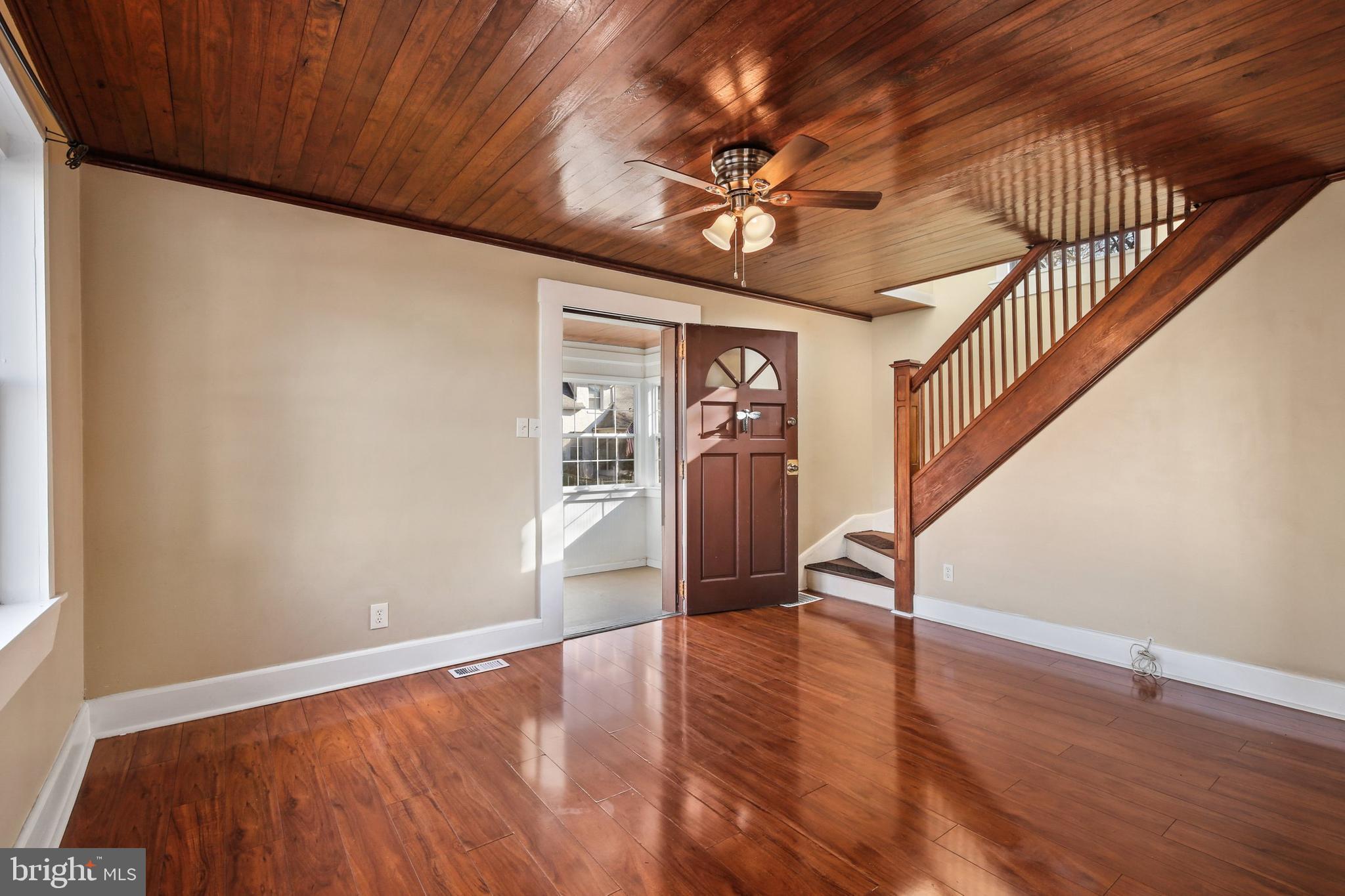 102 Kinship Road Baltimore, MD 21222 - Photo 5 of 36
