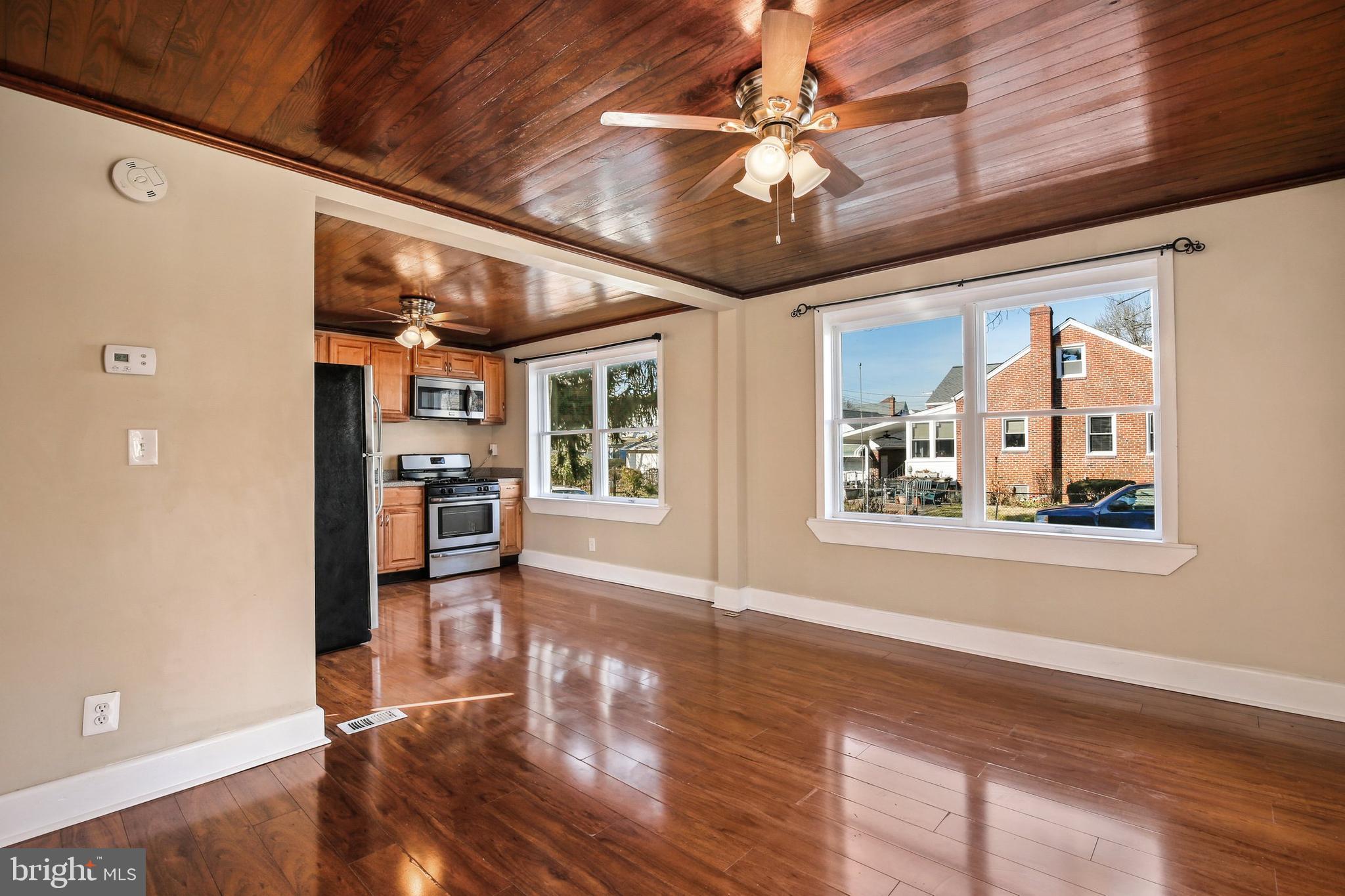 102 Kinship Road Baltimore, MD 21222 - Photo 8 of 36