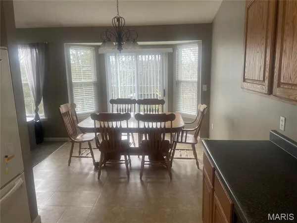 $279,000 | 931 Winston Court, Hillsboro, MO 63050