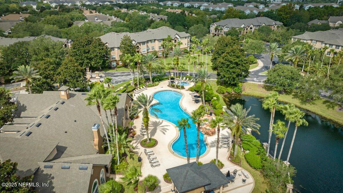 10961 Burnt Mill Road, Unit 1132 Jacksonville, FL 32256 - Photo 45 of 47 an aerial view of residential houses with outdoor space