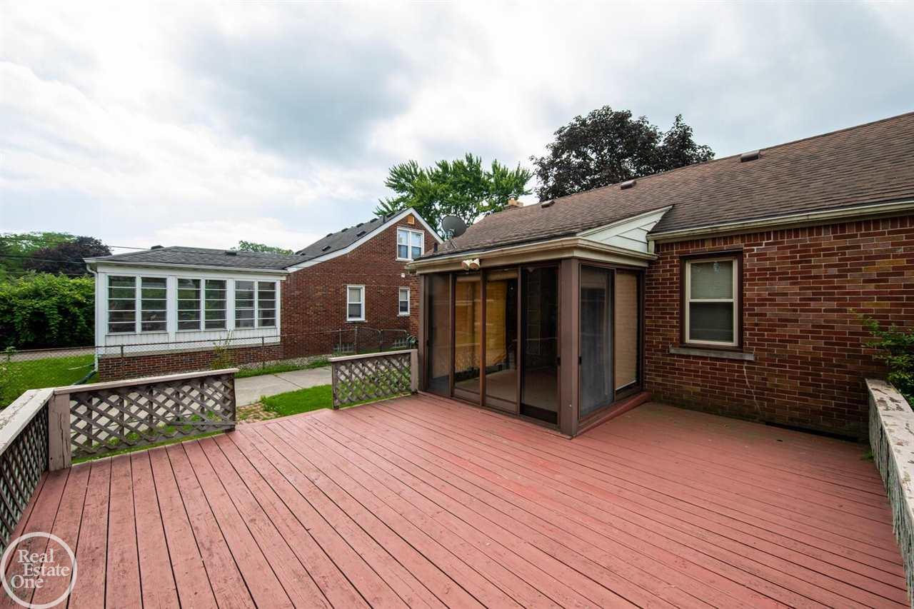 444 Moross Road Grosse Pointe, MI 48236 - Photo 22 of 22 50055925-21.JPG