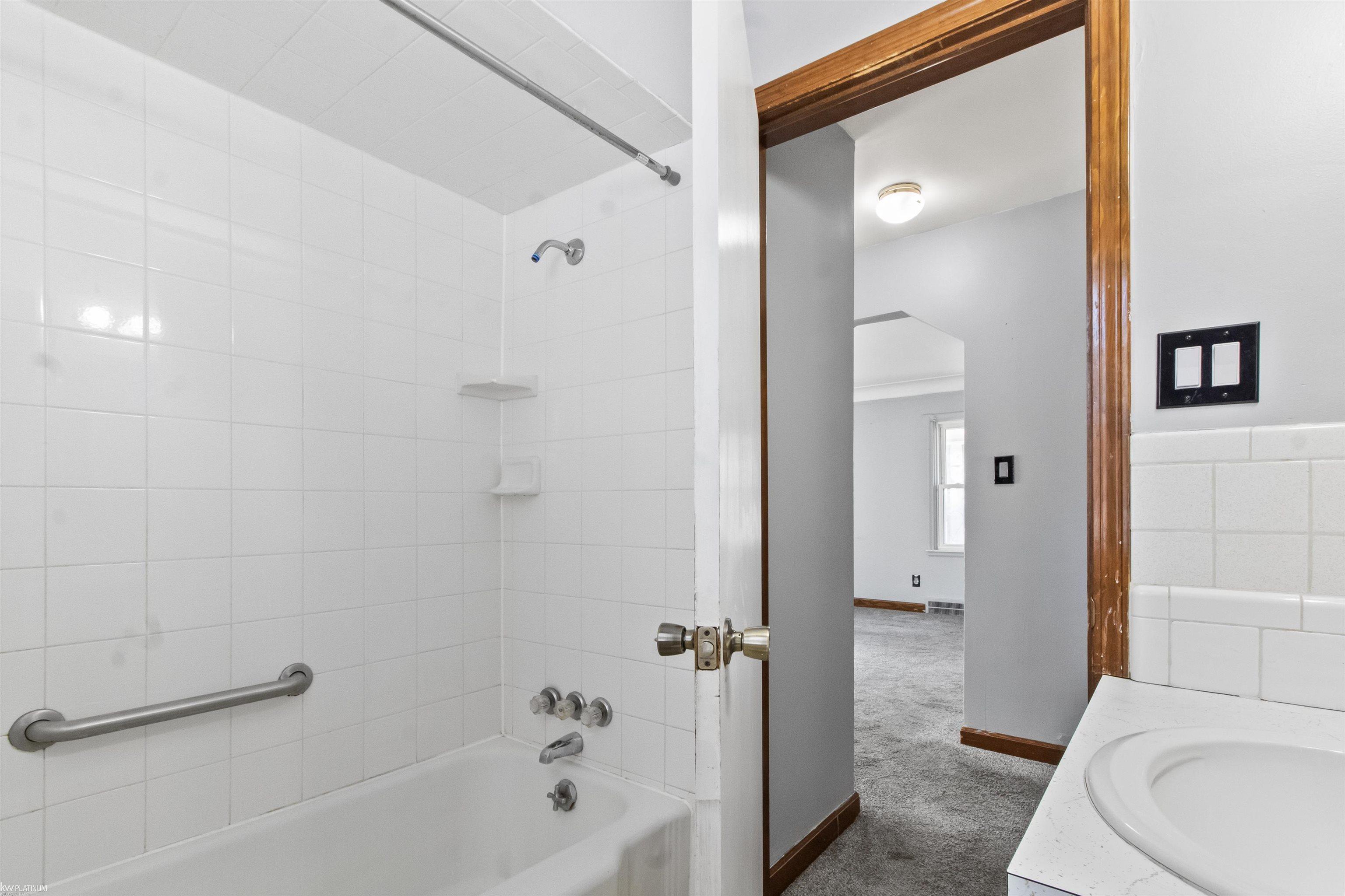 22062 Rausch Avenue Eastpointe, MI 48021 - Photo 20 of 23