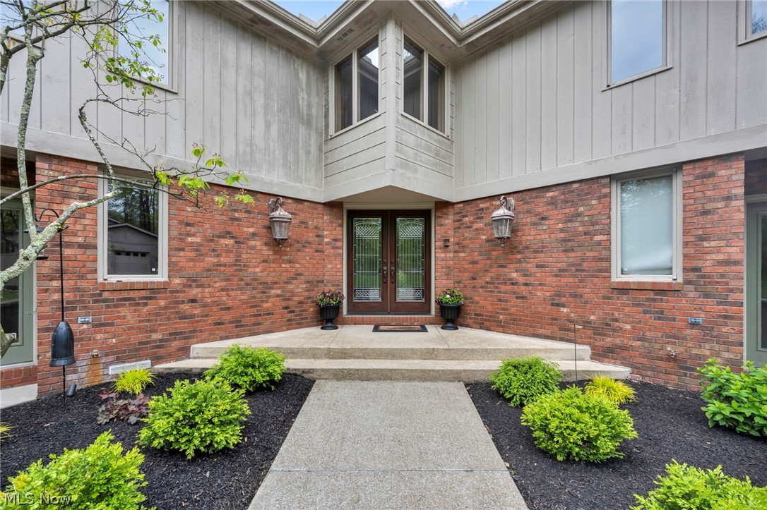 5168 Townsend Road Richfield, OH 44286 - Photo 4 of 50 Front Entry