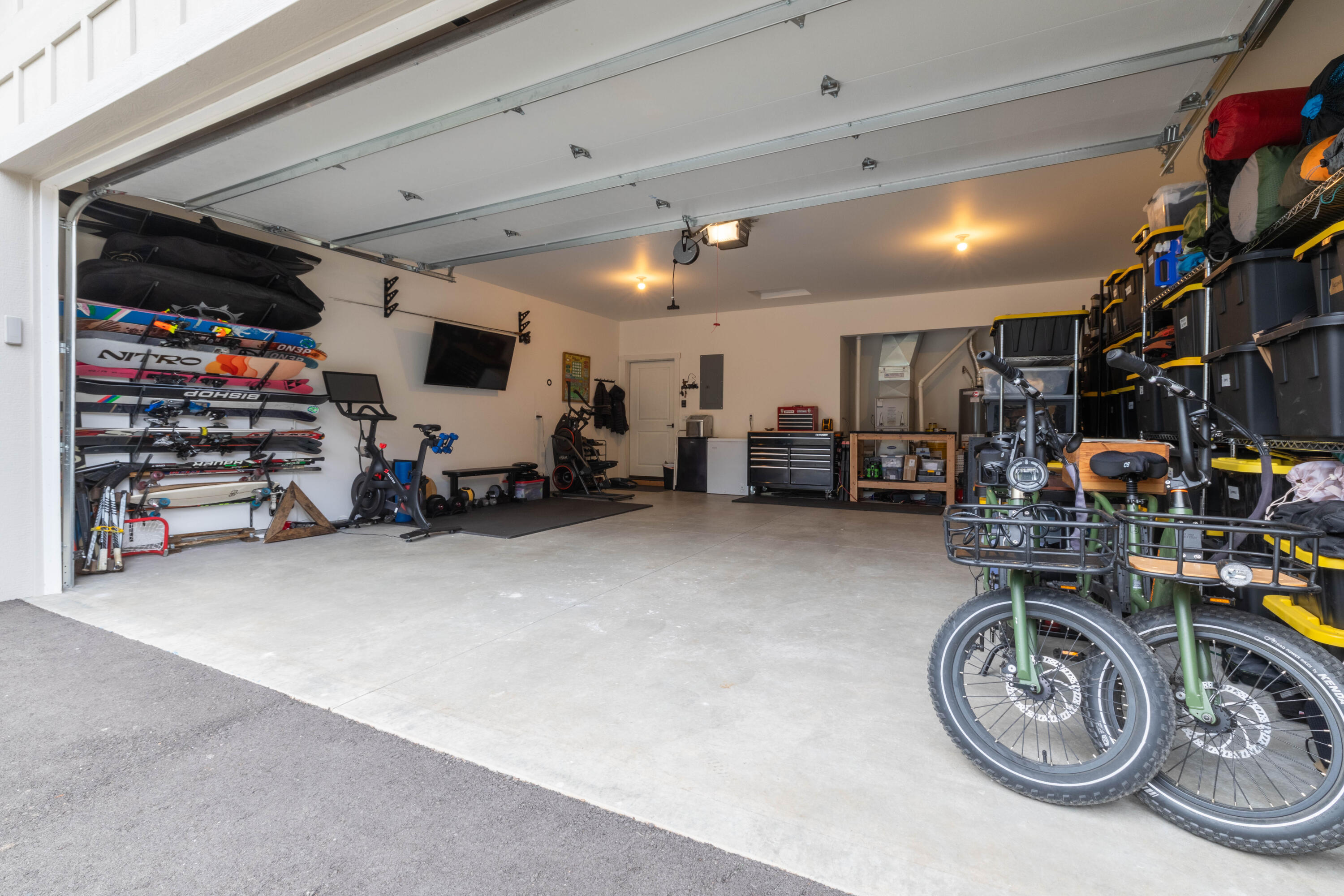155 Cowcatcher Loop Bellevue, ID 83313 - Photo 29 of 35 Garage