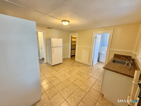 $1,850 | 26.5 Bridgeport Avenue, Milford, CT 06460