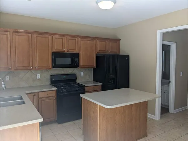 $2,800 | 8730 Radford Lane, Suwanee, GA 30024