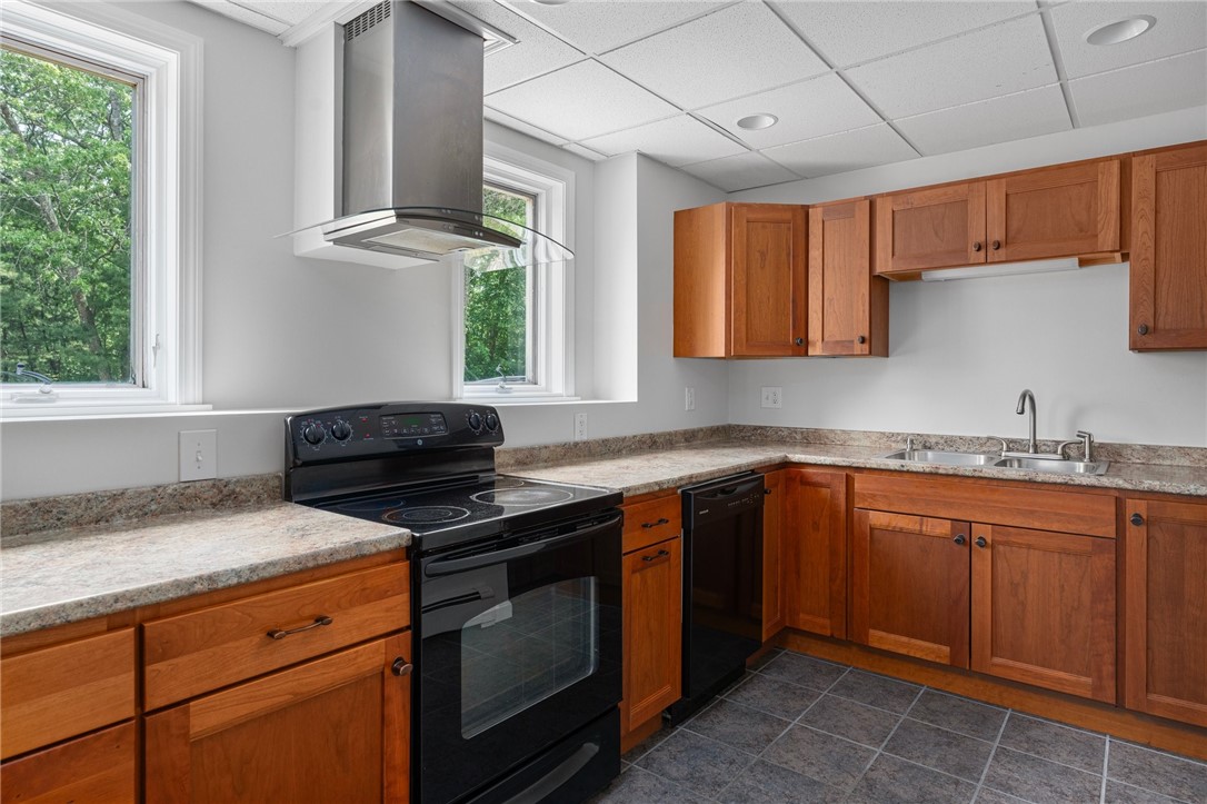 500 Perry Hill Road Coventry, RI 02816 - Photo 34 of 43
