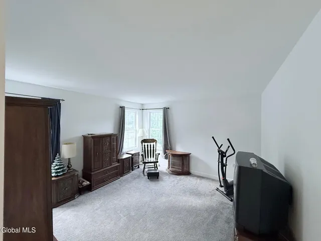 $615,000 | 4 Vogt Drive, Latham, NY 12110