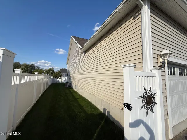 $615,000 | 4 Vogt Drive, Latham, NY 12110