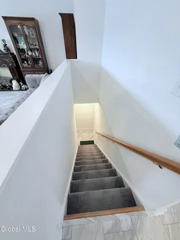 $615,000 | 4 Vogt Drive, Latham, NY 12110