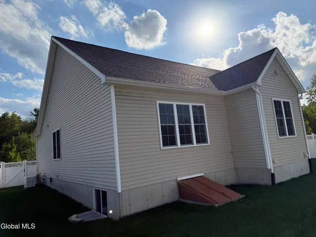 $615,000 | 4 Vogt Drive, Latham, NY 12110