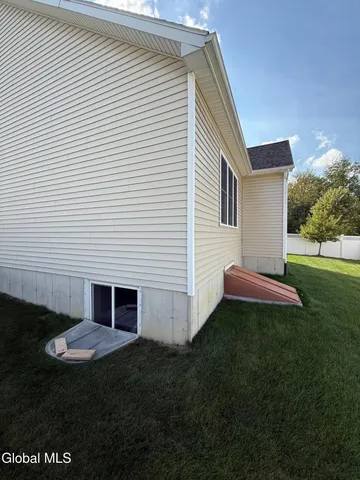 $615,000 | 4 Vogt Drive, Latham, NY 12110