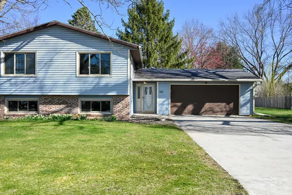 $399,500 | 435 North Shore Drive, Belleville, WI 53508