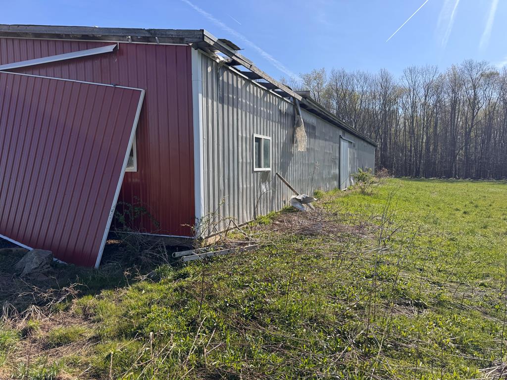 460 Turkey Farm Road Titusville, PA 16354 - Photo 11 of 11 a backyard of a house