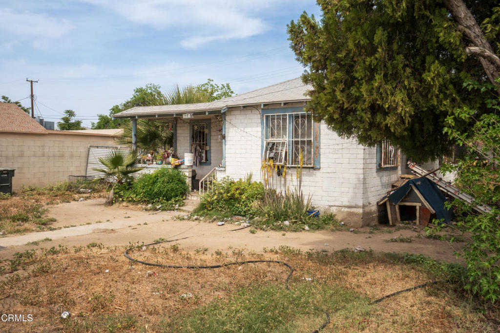 628 East 3rd Street Bakersfield, CA 93307 - Photo 7 of 35 DSC08231