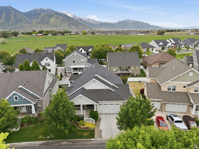 2109 Sunflower Lane Mapleton, UT 84664 - Photo 4 of 43 Beautiful Rambler Home w/Mountain Views! Professional Landscaping & Large Front Porch