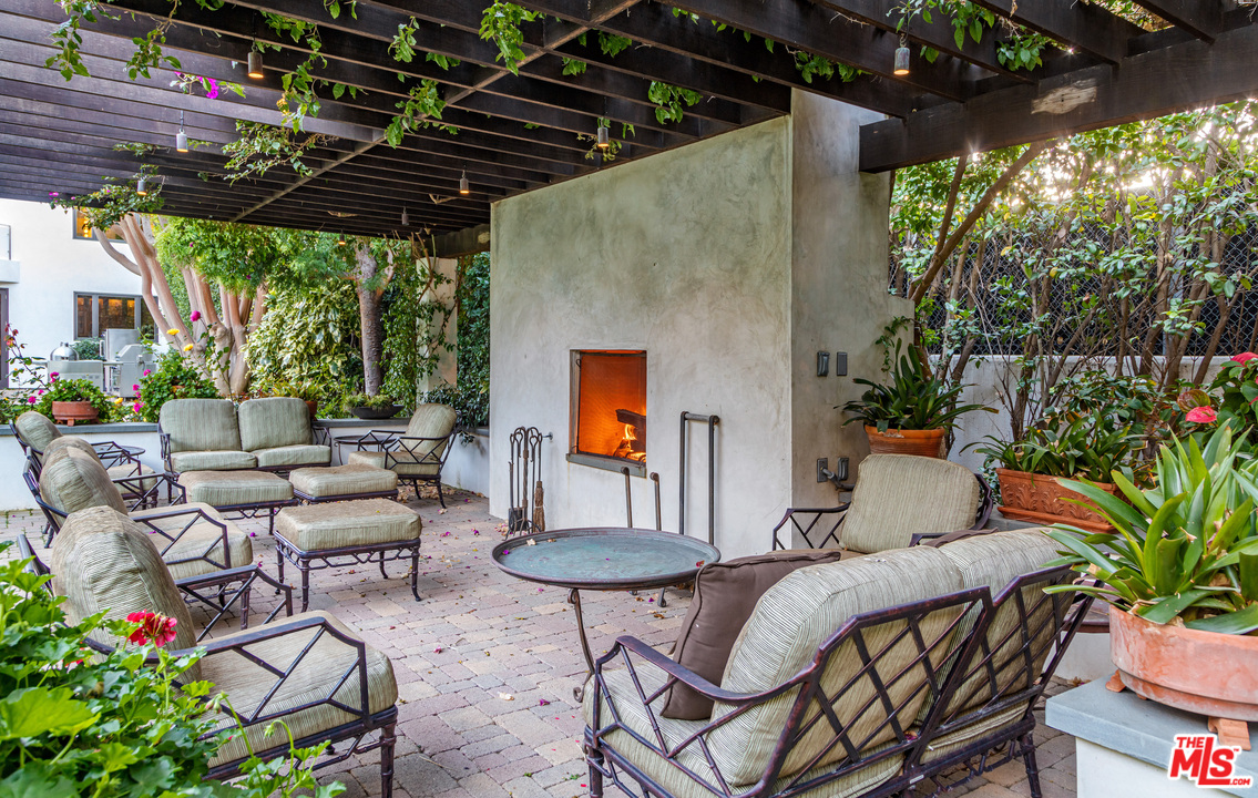 23611 Malibu Colony Road, Unit 58A Malibu, CA 90265 - Photo 12 of 37 Gallery Image 12