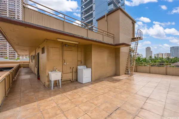 $6,000,000 | 1784 Ala Moana Boulevard, Honolulu, HI 96815