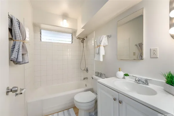 $6,000,000 | 1784 Ala Moana Boulevard, Honolulu, HI 96815