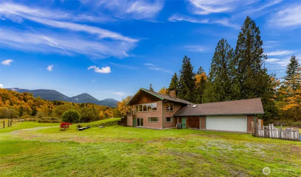 a house view with a outdoor space