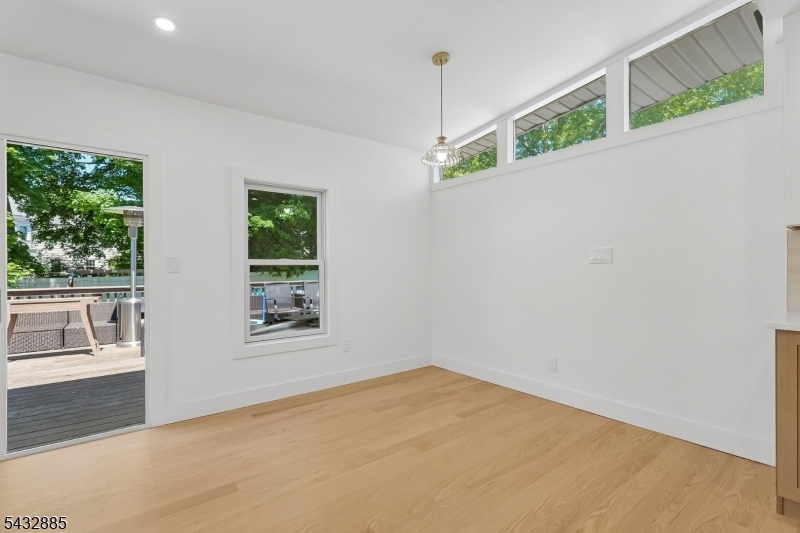 215 Exeter Way Hillside, NJ 07205 - Photo 11 of 34