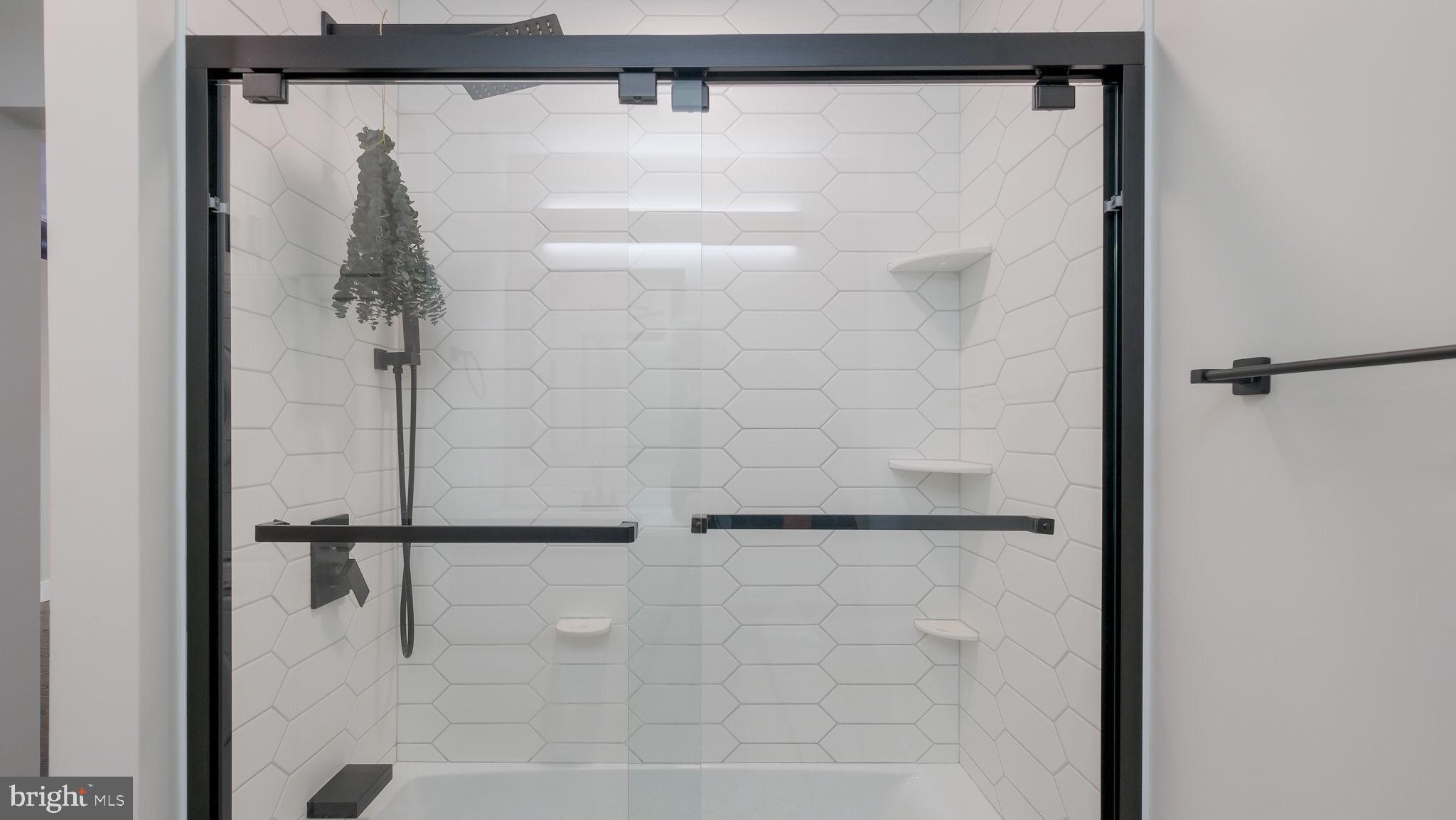 444 North 4th Street, Unit 601 Philadelphia, PA 19123 - Photo 26 of 38 a bathroom with a shower