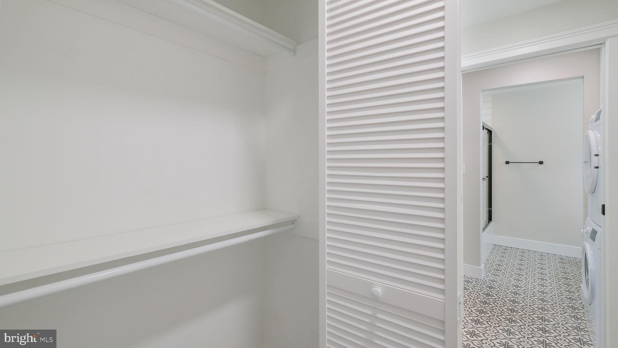 444 North 4th Street, Unit 601 Philadelphia, PA 19123 - Photo 28 of 38 a view of a hallway
