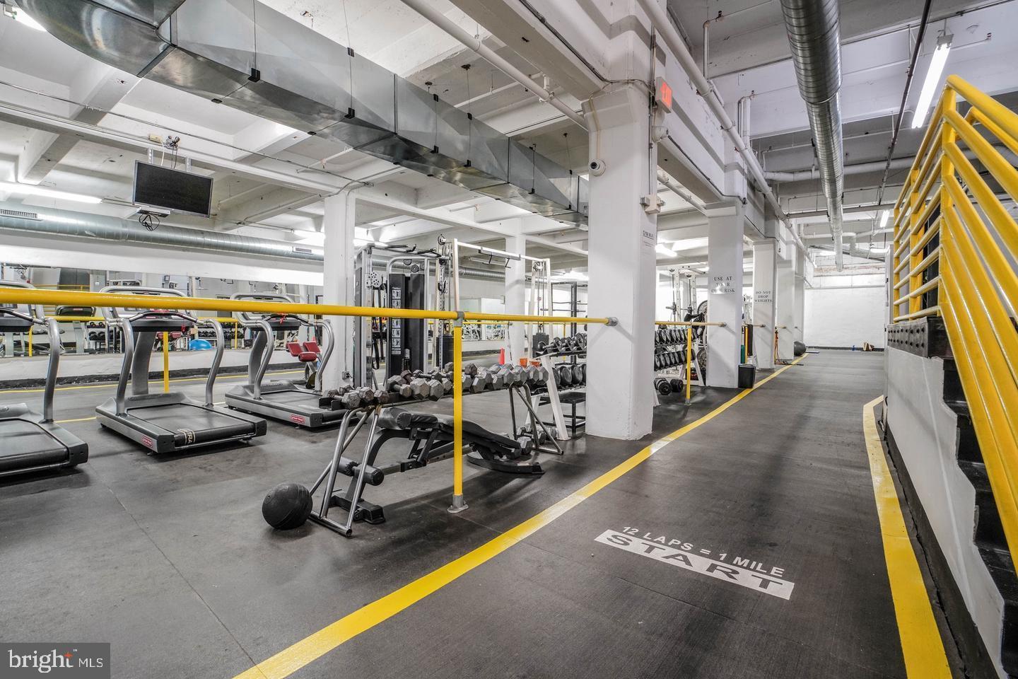 444 North 4th Street, Unit 601 Philadelphia, PA 19123 - Photo 33 of 38 a view of a room with gym equipment