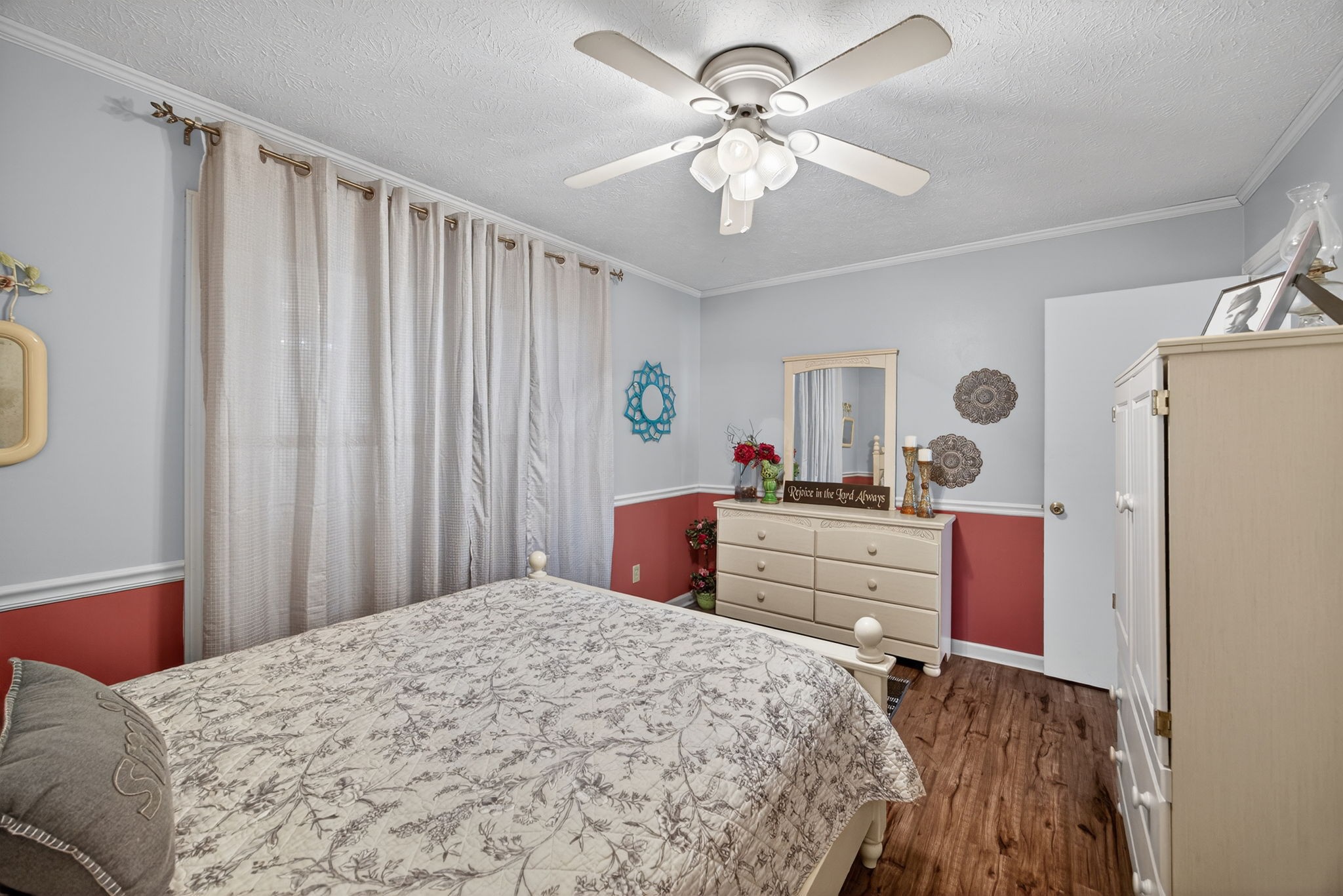 2895 Free State Road Gainesboro, TN 38562 - Photo 30 of 42 a bedroom with a bed and a dresser