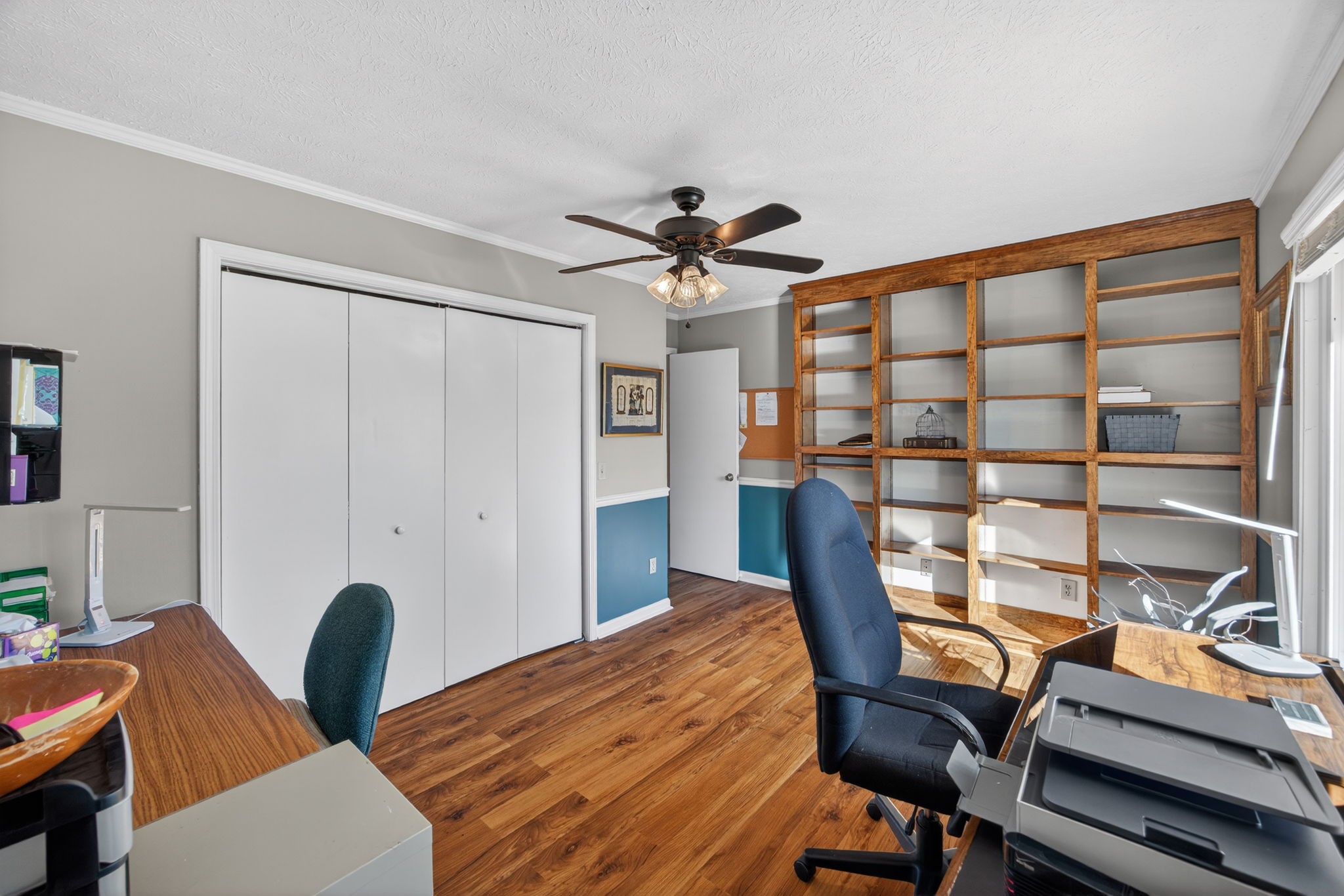 2895 Free State Road Gainesboro, TN 38562 - Photo 33 of 42 a workspace with furniture and window