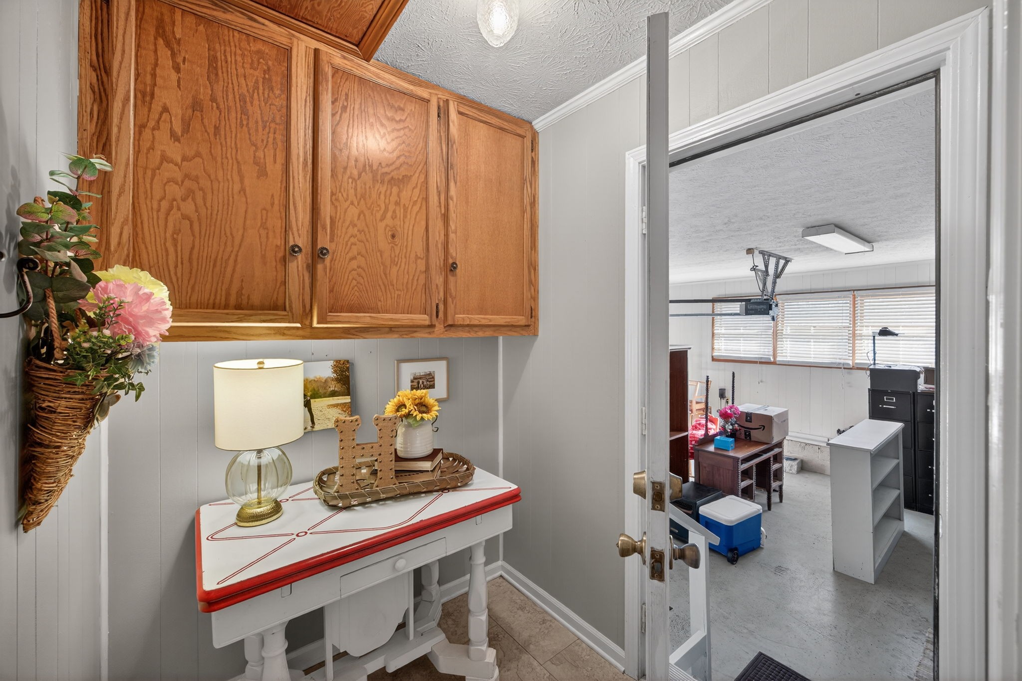 2895 Free State Road Gainesboro, TN 38562 - Photo 34 of 42 a room with a table chairs and a workspace