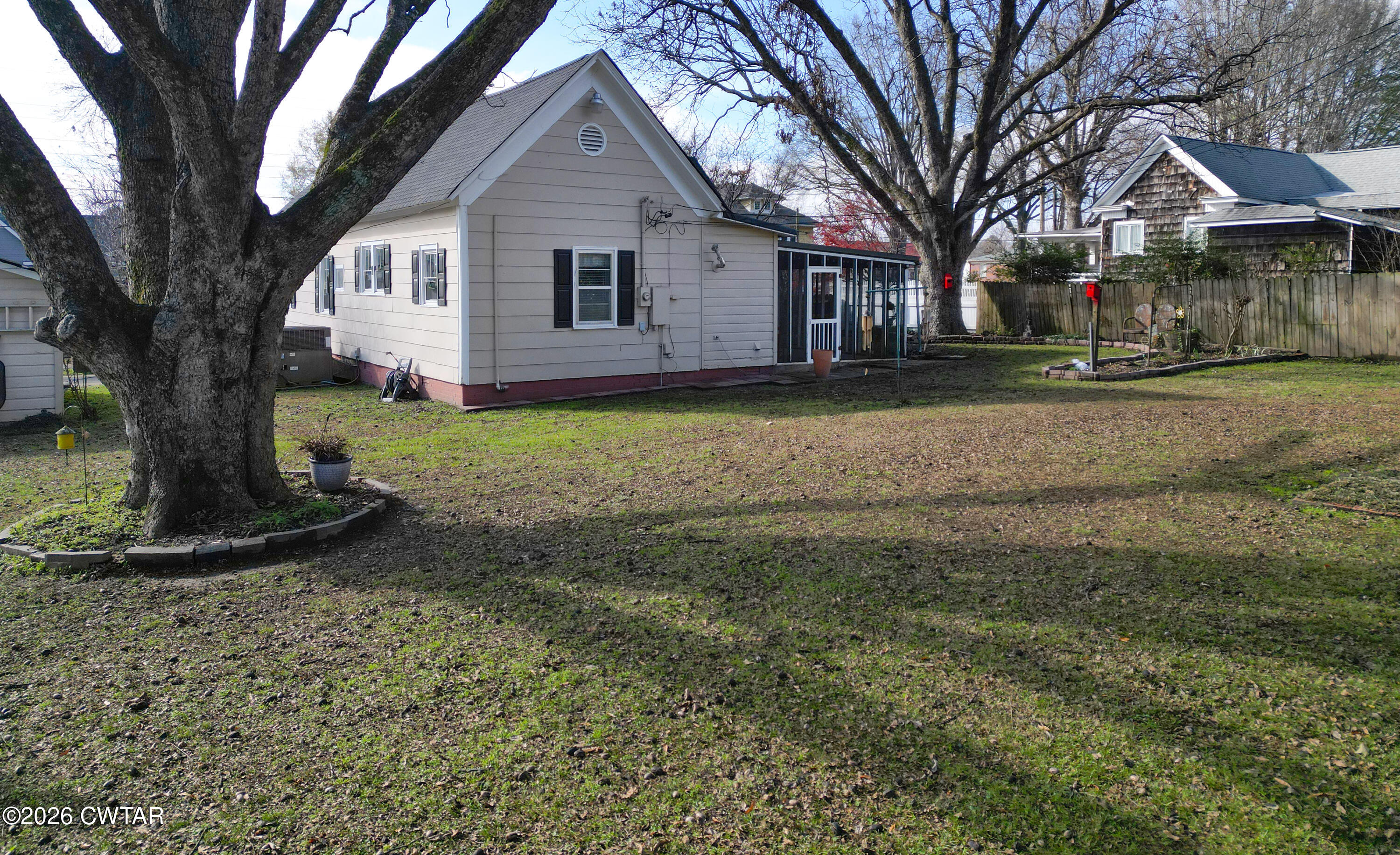 273 East Main Street Columbus, TN 43213 - Photo 8 of 22 273HH