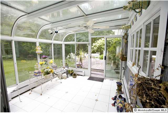 41 Hartshorne Road Middletown, NJ 07716 - Photo 19 of 35 GREENHOUSE with heating