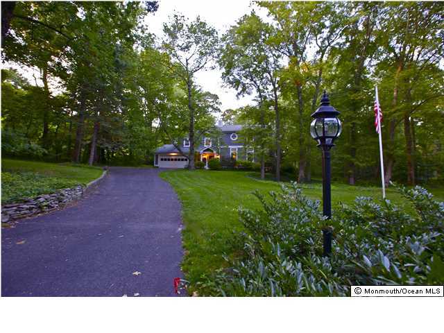41 Hartshorne Road Middletown, NJ 07716 - Photo 2 of 35 FRONT VIEW