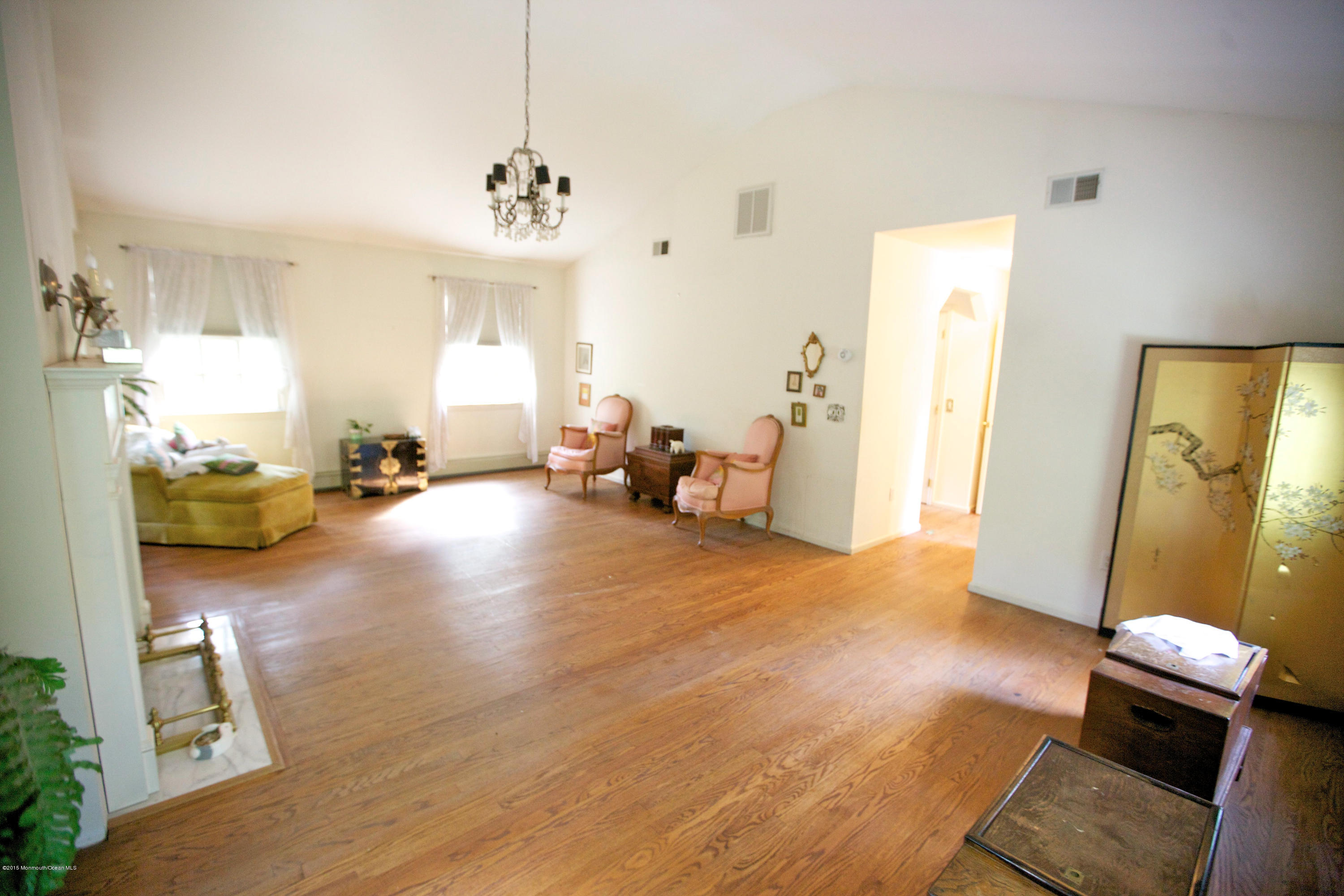 41 Hartshorne Road Middletown, NJ 07716 - Photo 27 of 35 master 2