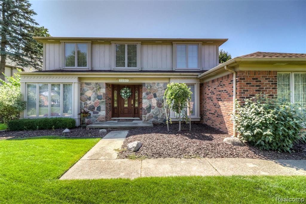 1107 Valley Stream Drive Rochester Hills, MI 48309 - Photo 1 of 50