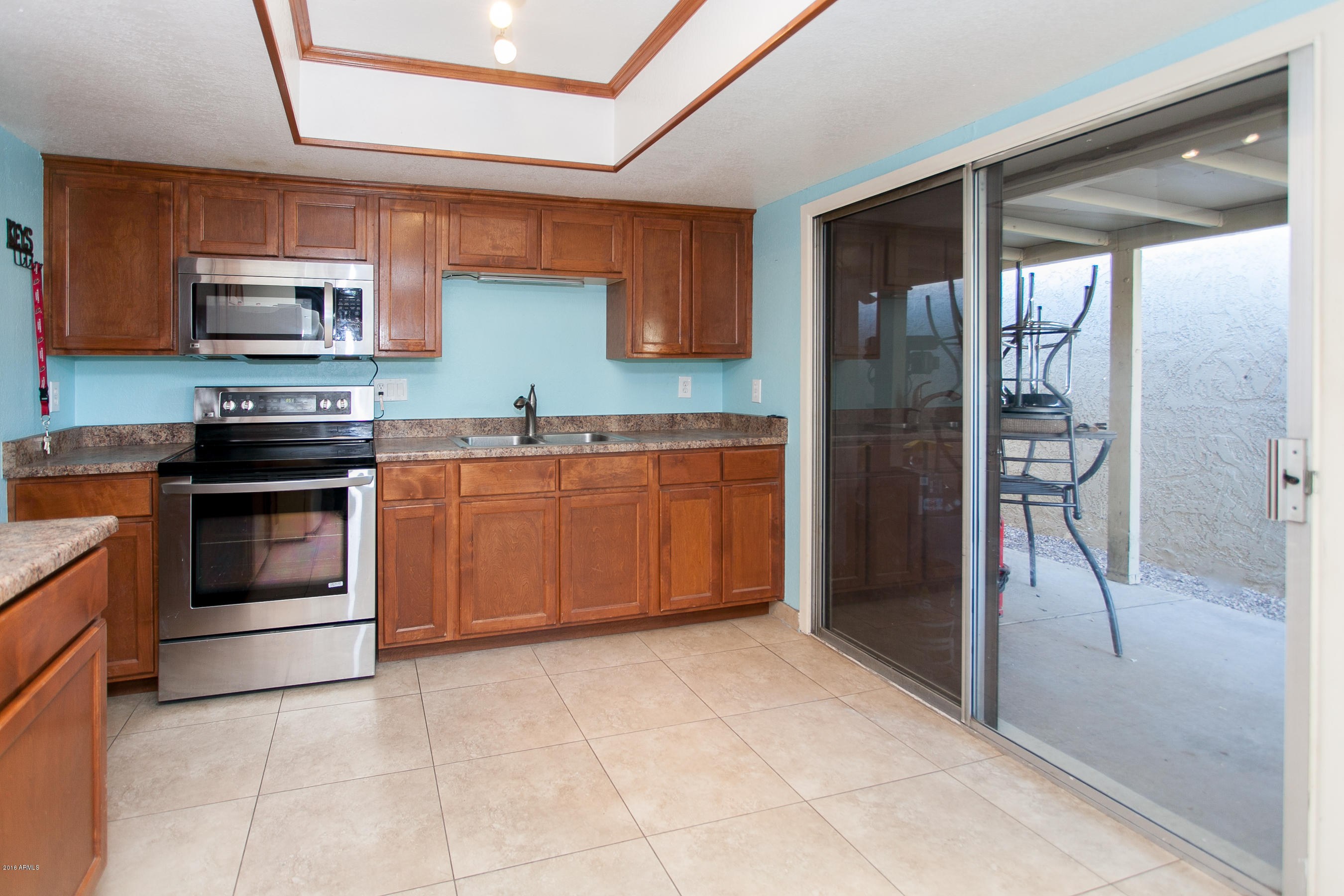 2415 West Greenway Road, Unit 9 Phoenix, AZ 85023 - Photo 1 of 19 Kitchen2