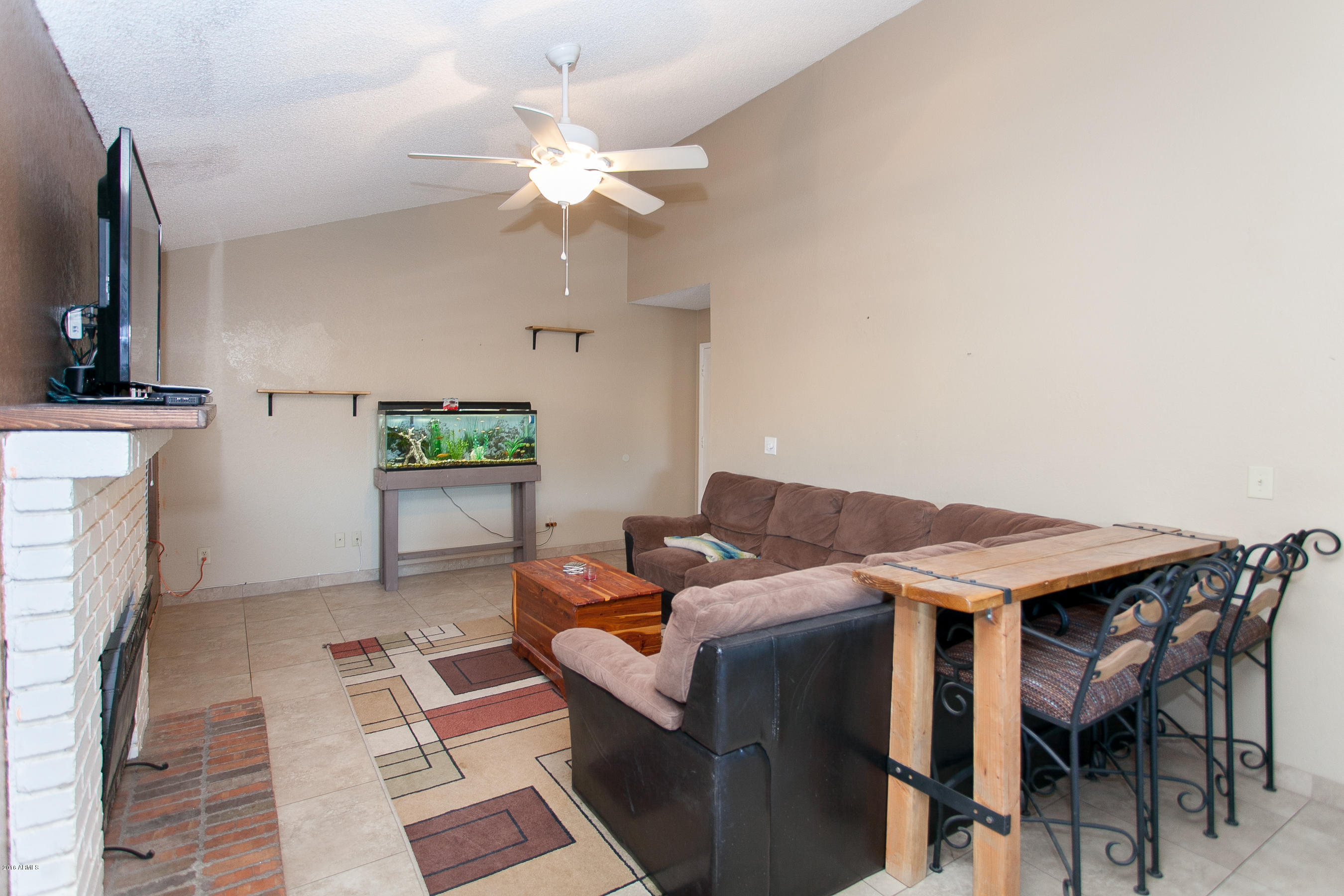 2415 West Greenway Road, Unit 9 Phoenix, AZ 85023 - Photo 8 of 19 Living Area 3