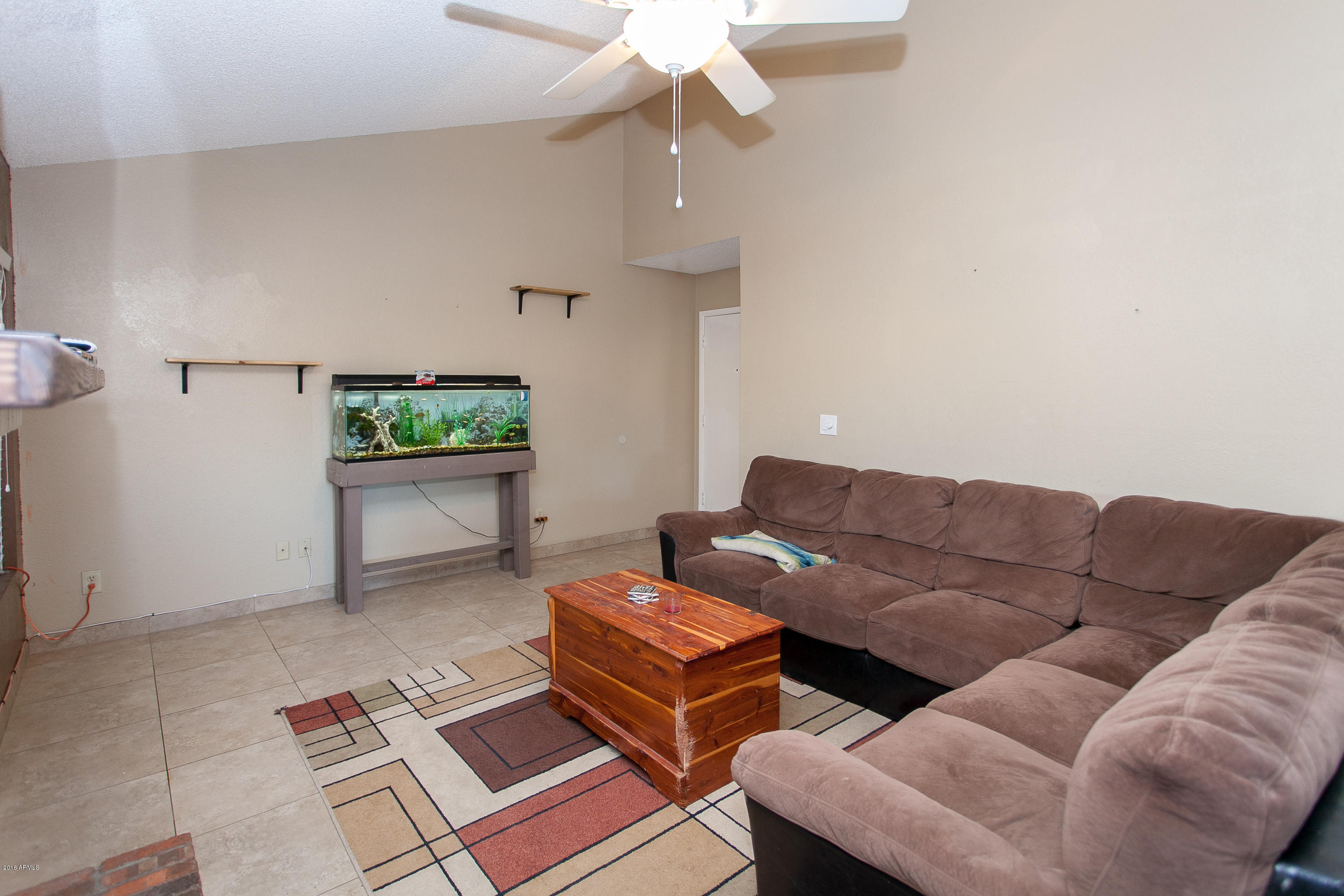 2415 West Greenway Road, Unit 9 Phoenix, AZ 85023 - Photo 10 of 19 Living Area 4