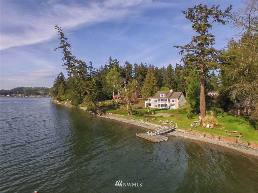 15805 Virginia Point Road Northeast Poulsbo, WA 98370 - Photo 3 of 16 Gallery Image 3