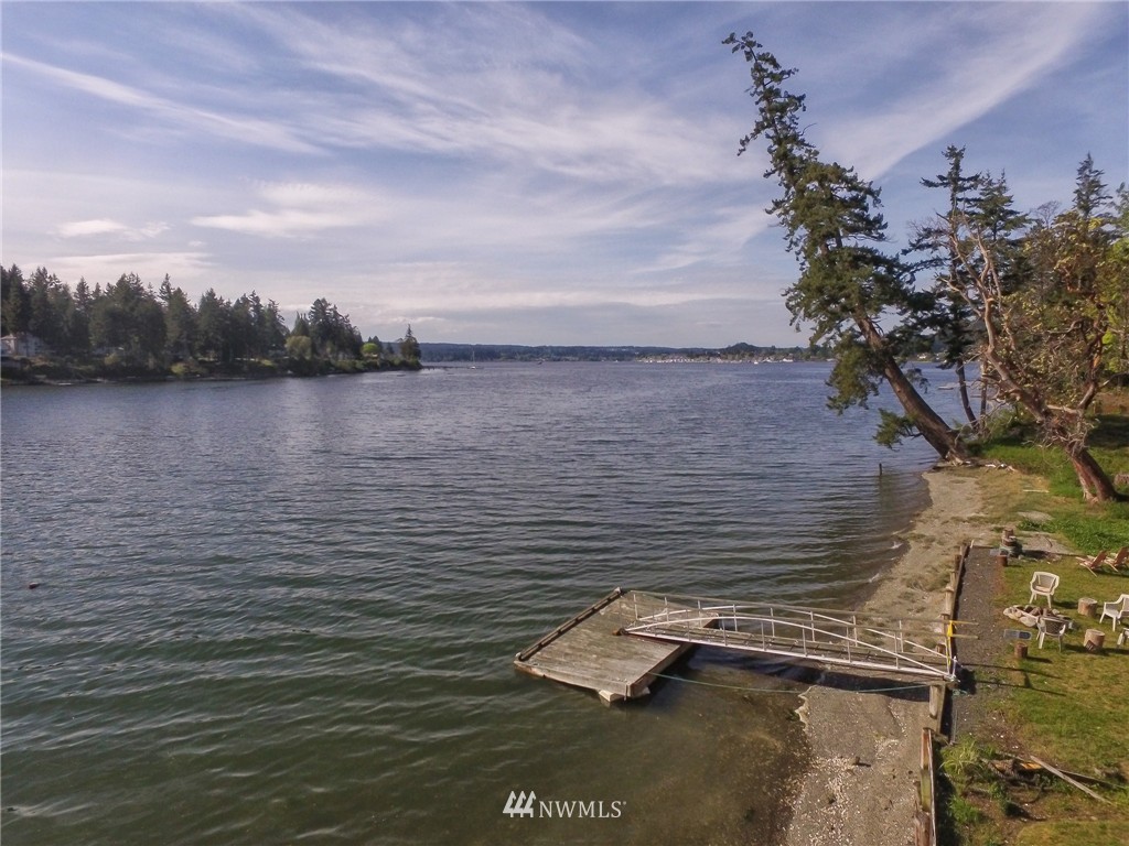 15805 Virginia Point Road Northeast Poulsbo, WA 98370 - Photo 6 of 16 Gallery Image 6