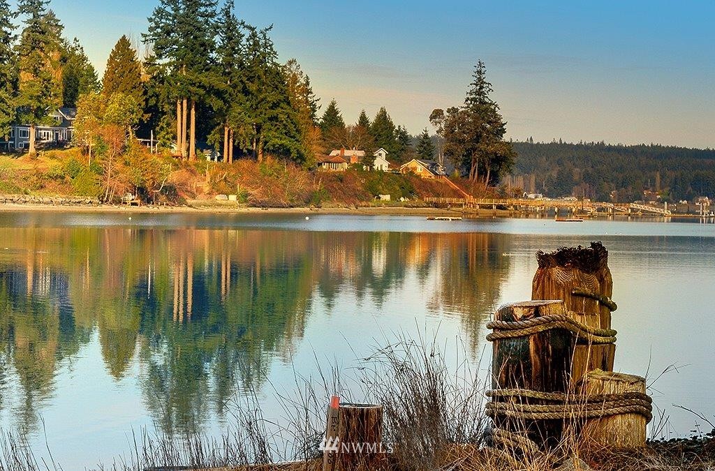 15805 Virginia Point Road Northeast Poulsbo, WA 98370 - Photo 8 of 16 Gallery Image 8