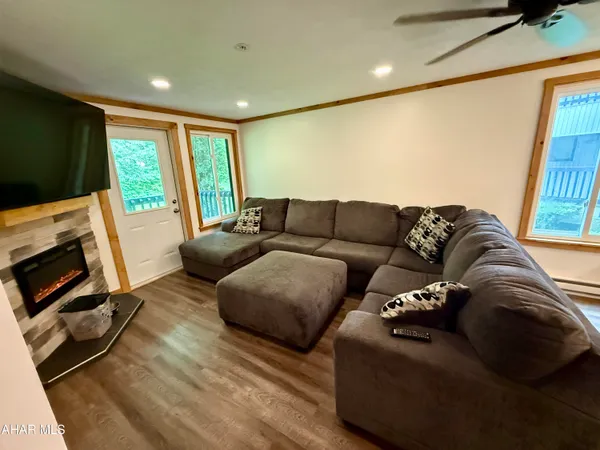 $155,000 | 143 East Valley Point Lane, Unit 1128, Claysburg, PA 16625