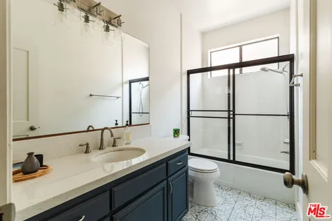 $1,089,000 | 10336 Almayo Avenue, Unit 203, Los Angeles, CA 90064